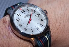画像4: Brooks Brothers(ブルックス ブラザーズ) Nylon Strap Stripe Watch 腕時計 (4)