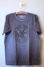 画像1: DKNY(ダナキャラン ニューヨーク) Token Coin Logo S/S Tee Vintage Wash Navy (1)