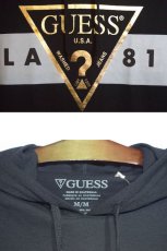 画像3: Guess(ゲス) S/S Triangle Logo Hood Tee Black Red フード 半袖 Tシャツ (3)