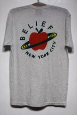 画像2: Belief (ビリーフ) City Space S/S Tee Grey ロゴ 半袖 Tシャツ (2)
