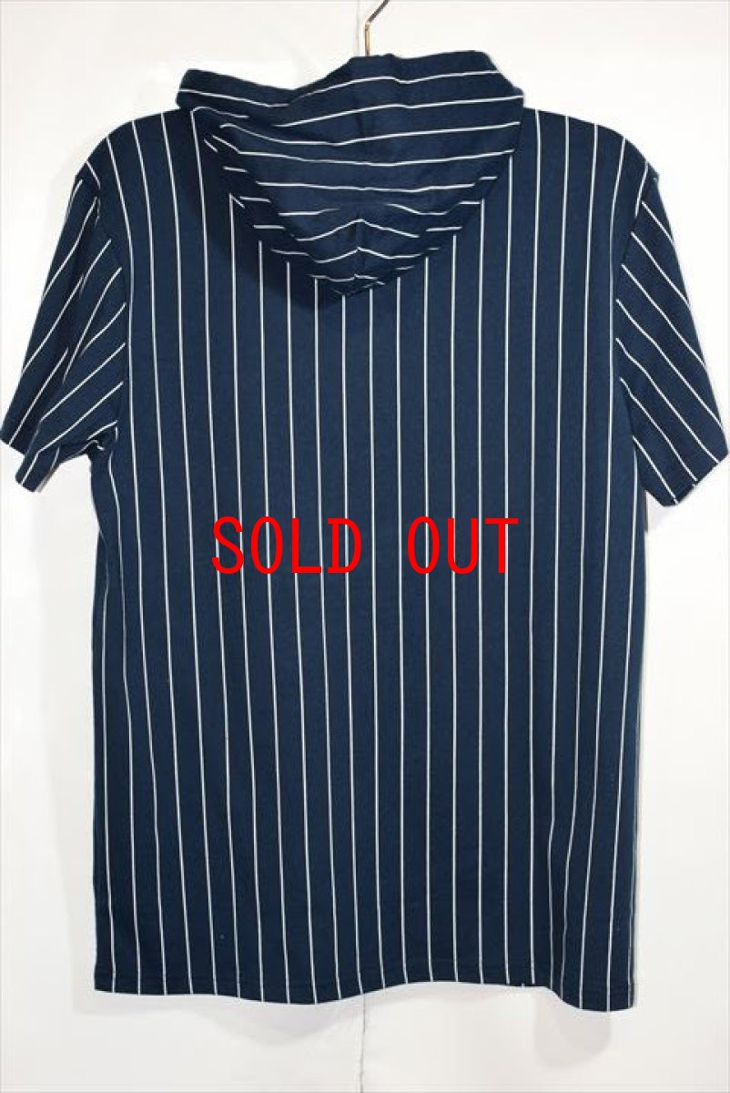 画像2: Majestic(マジェスティック) New York Yankees Stripe S/S Hooded Tee Navy ニューヨーク ヤンキース ストライプ フード Tシャツ (2)