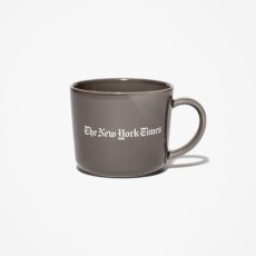 画像2: The NewYork Times(ニューヨーク タイムズ) Porcelain Logo Mug Cup White Grey マグカップ コップ (2)