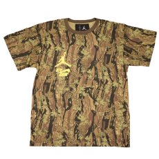 画像1: Cactus Jack(カクタスジャック) × Jordan Brand(ジョーダン) Travis Scott Highest S/S Tee Real Tree Camo Tee Cactus Jack HIGHEST IN THE ROOM カモ 迷彩 トラヴィス スコット (1)