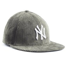 画像1: × Todd Snyder ( トッドスナイダー ) LP 59Fifty NY Yankees Logo Corduroy Fitted Cap フィッテッド コーデュロイ ゲーム オンフィールド Classic クラシック MLB 公式 Official (1)