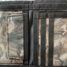 画像14: Payton Wallet コーデュラ ナイロン コンパクト Nylon 財布 ベロクロ ウォレット Deep Lagoon Navy Black Camo ブラック 黒 ネイビー カモ 迷彩 (14)