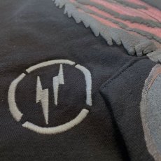 画像8: × Fragment Design Sunrise Zip Up Sweat Hoodie embroidery フラグメント ジップアップ スウェット パーカー トラヴィス スコット 刺繍 Black by Travis Scott (8)