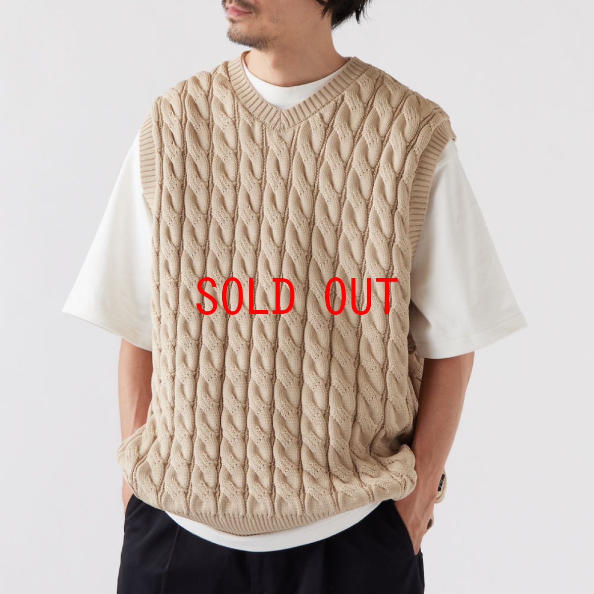 画像1: Cablest V-Neck Vest Vネック ケーブル ベスト Beige (1)