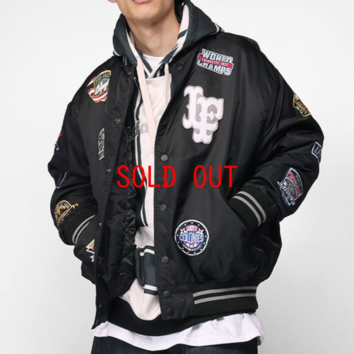 画像1: All Over Emblem Satin Varsity Jacket エンブレム サテン スタジャン スタジアム ジャケット (1)