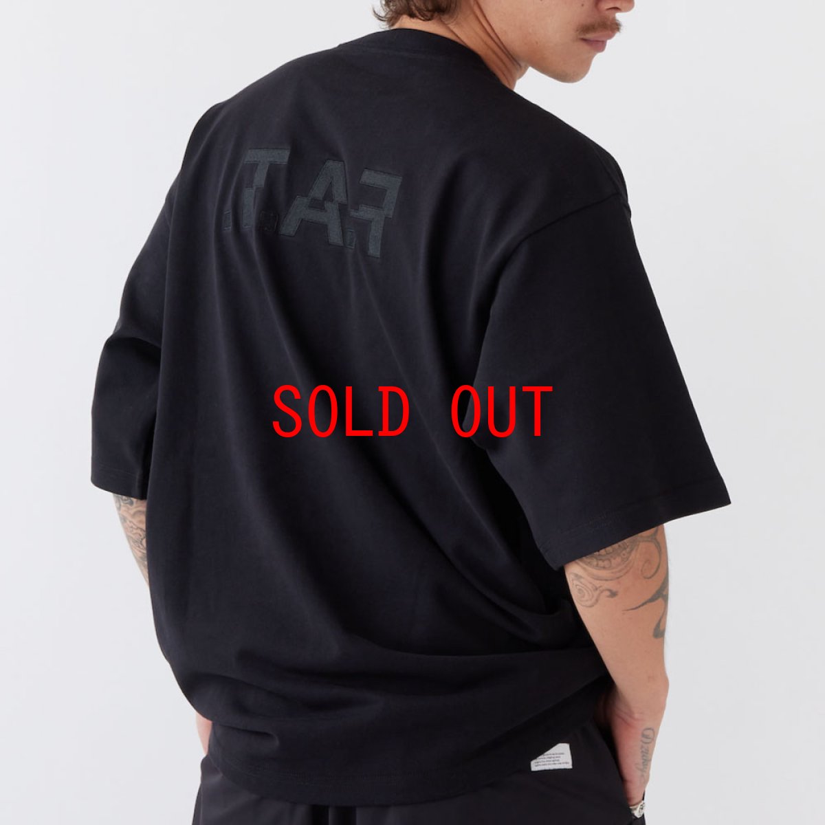 画像1: SHIFTee S/S Logo embroidery Tee BLK 半袖 刺繍 Tシャツ (1)