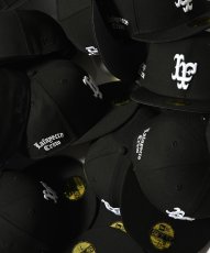 画像1: × New Era LF Logo 59Fifty Crew LF LOGO Cap BLK ニューエラ ロゴ キャップ レザー 帽子 (1)