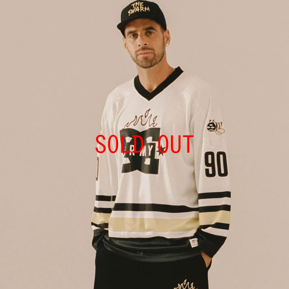 画像1: 【GRIMEY 沖縄 ゲームシャツ セレクトショップ】 X DC Shoes "The Swarm" HKY Jersey プルオーバー ホッケー (1)