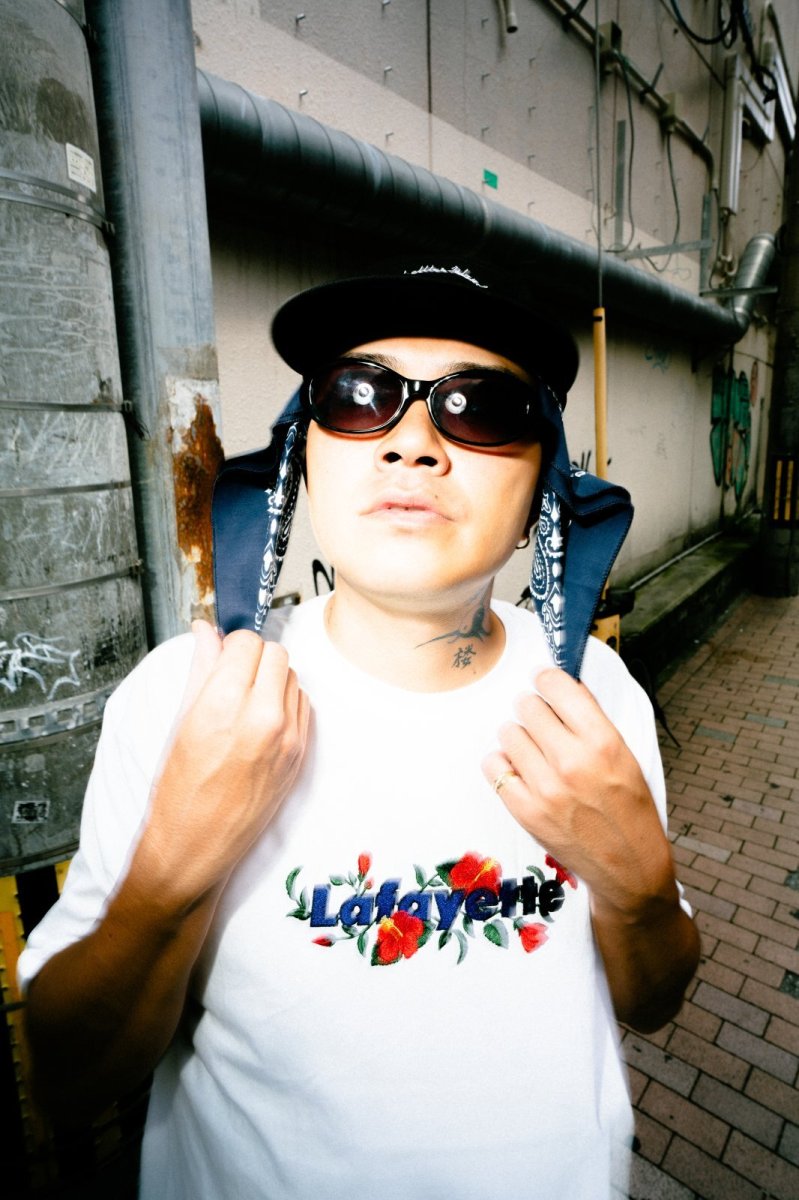 画像7: LFYT × Shellter フラワーロゴ刺繍Tシャツ ホワイト / Lafayette Flower Logo Tee 【沖縄限定 / SHELLTER EXCLUSIVE】 (7)