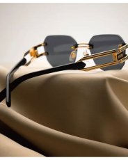 画像9: 9Five ROYALS LITE Black & 24K Gold Sunglasses 24Kゴールド UV 偏光 グラデーション サングラス (9)