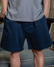 画像8: INTERBREED Embroidered Tuck Shorts タック ショーツ ネイビー 刺繍 ハーフパンツ (8)