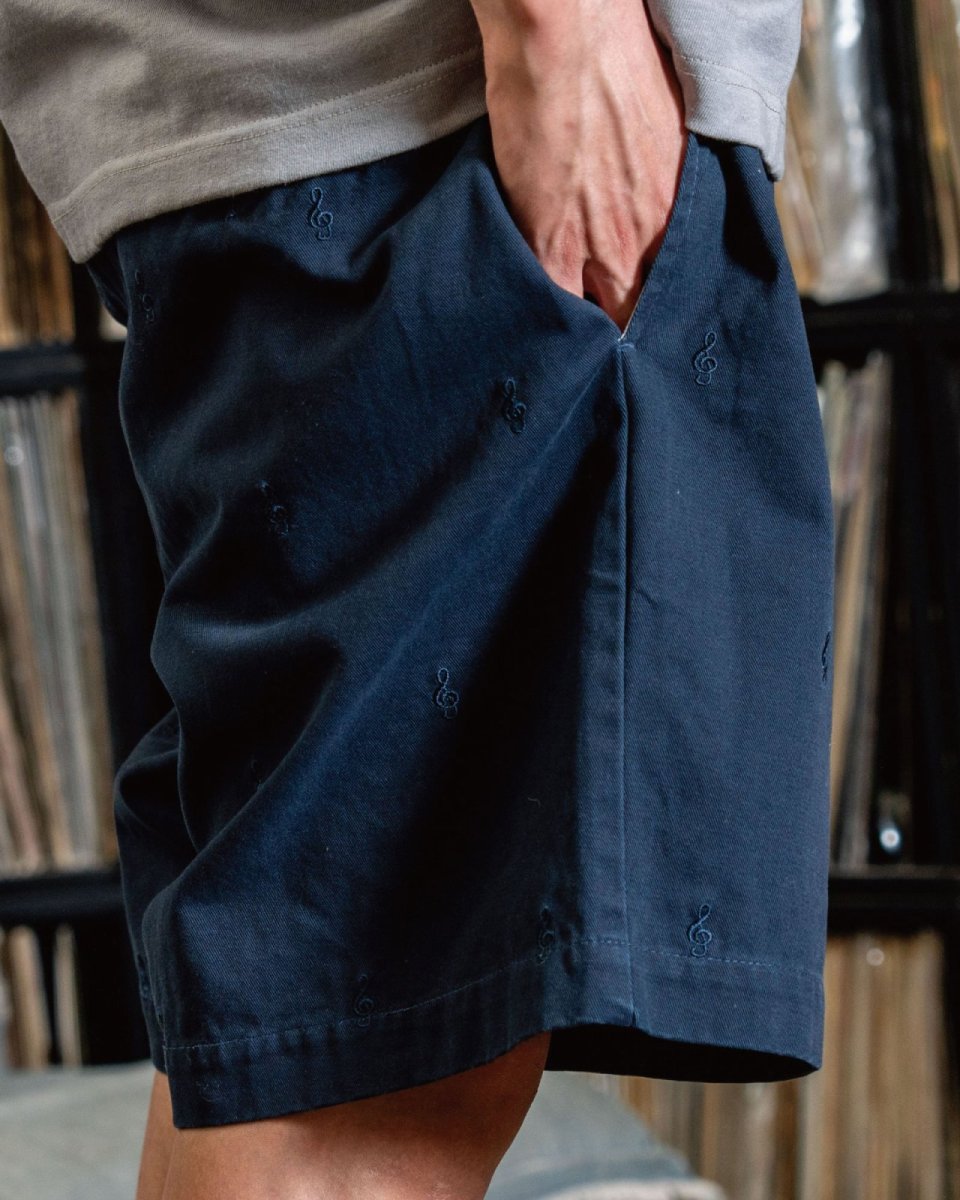 画像10: INTERBREED Embroidered Tuck Shorts タック ショーツ ネイビー 刺繍 ハーフパンツ (10)