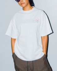 画像2: Haight LVC NEON LIGHT Tee White ヘイト ネオンライト 半袖 Tシャツ バックプリント 沖縄 ストリートファッション (2)