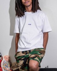 画像9: INTERBREED Suite Room SS Tee White インターブリード スナップ 半袖 Tシャツ バックプリント 蛍光 サンプリング 沖縄 ストリートファッション (9)