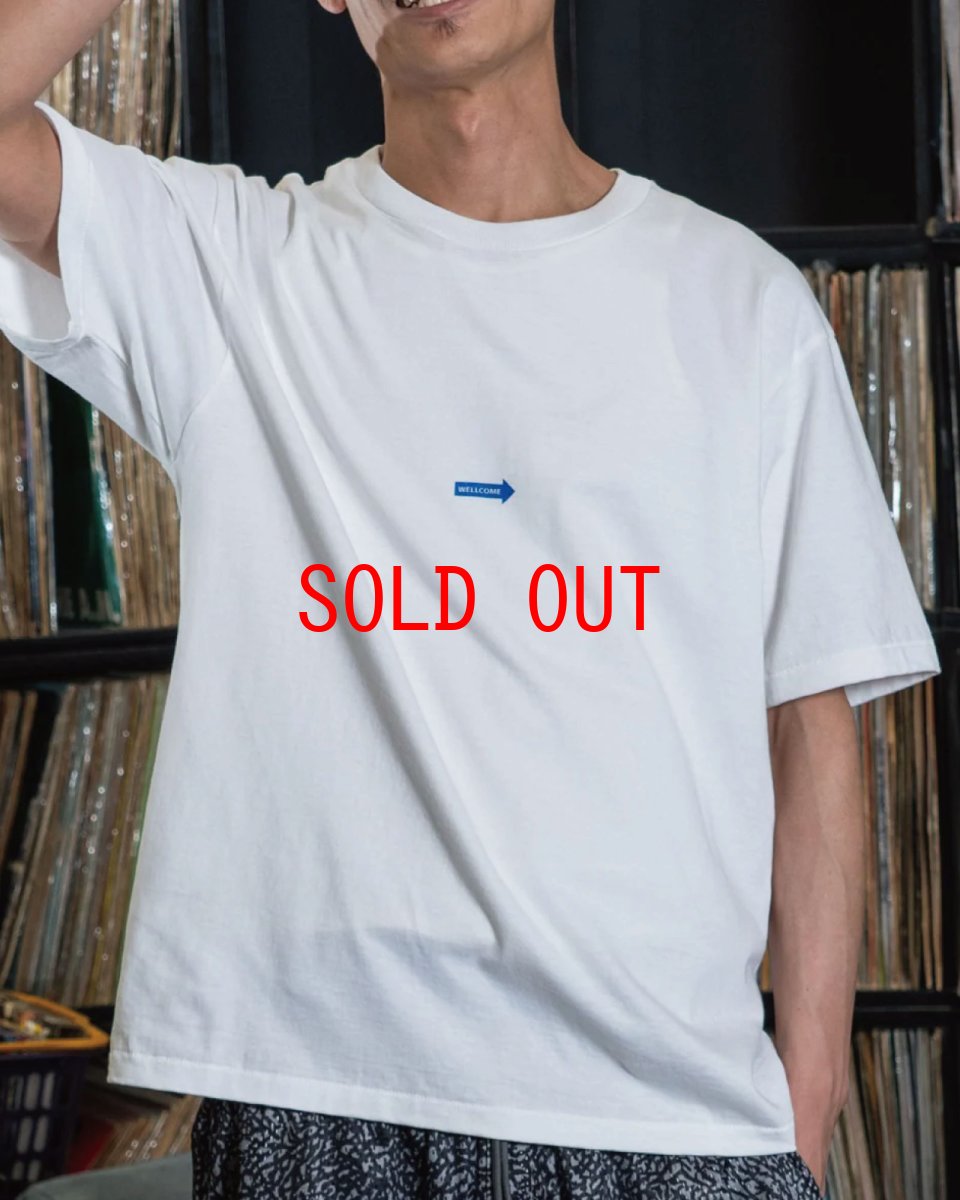 画像5: INTERBREED Suite Room SS Tee White インターブリード スナップ 半袖 Tシャツ バックプリント 蛍光 サンプリング 沖縄 ストリートファッション (5)