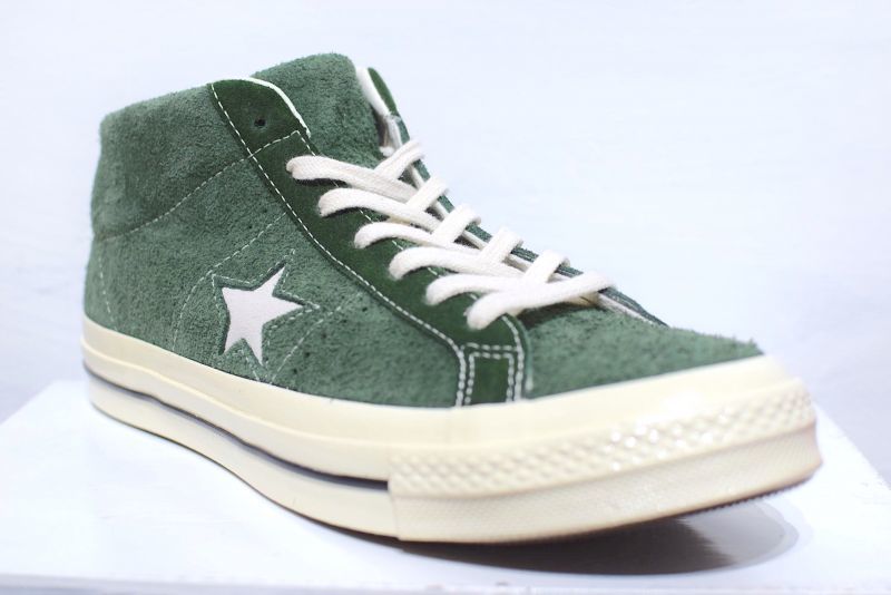 green suede converse one stars