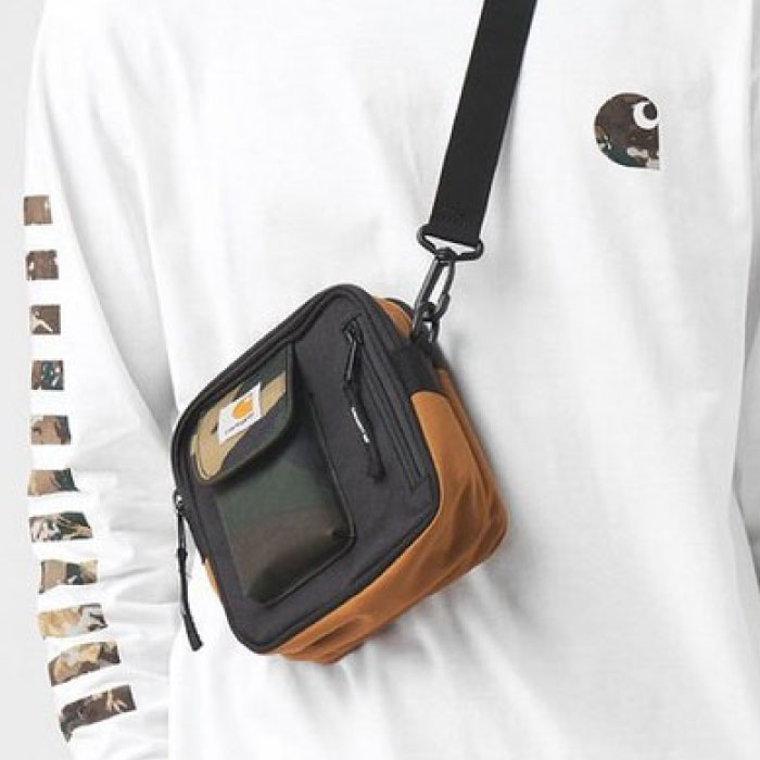 carhartt wip essentials bag ブラック